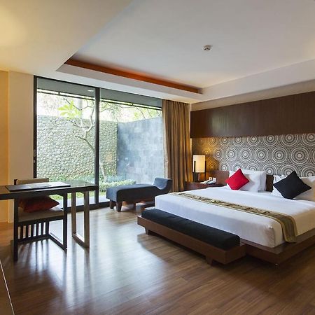 Zen Premium Uluwatu Complex Hotel Exterior photo